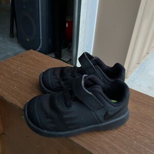 Toddler Black Nike Shoes